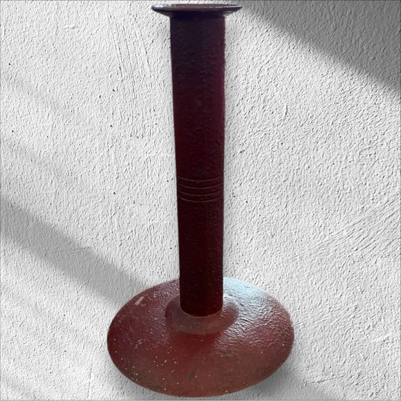 19TH C. PAINTED HOG SCRAPER CANDLESTICK With Side Push Up - Picture 4 of 5